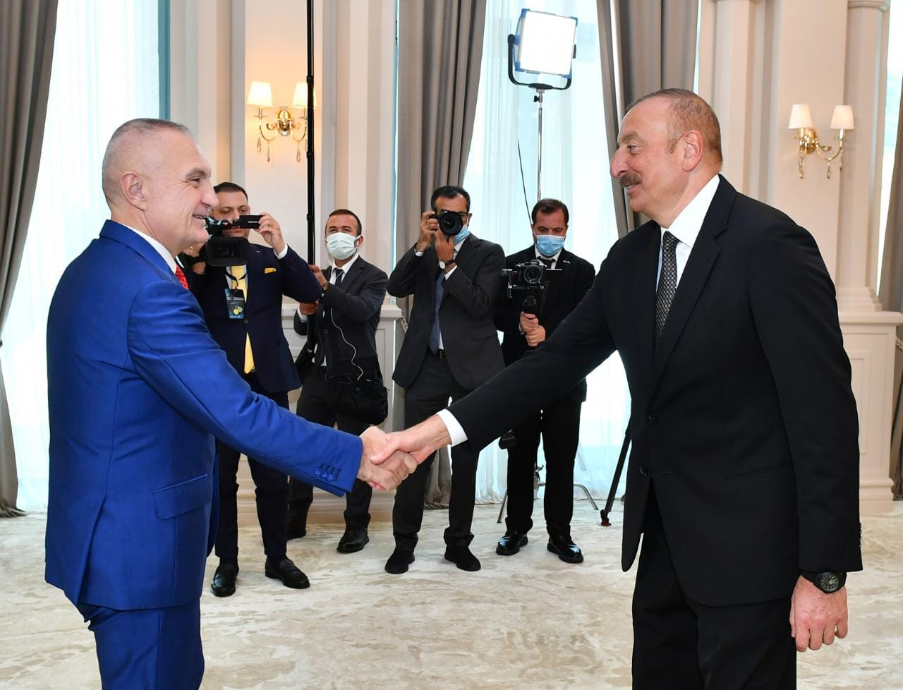 Presidenti Meta pritet në takim nga Presidenti i Azerbajxhanit, Sh.T.Z. Ilham Aliyev width=
